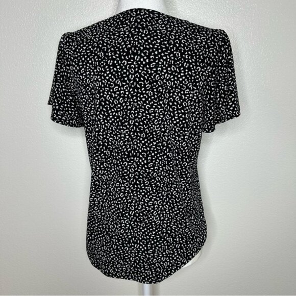 Banana Republic Womens Black Animal Print Jersey Blouse Flutter Sleeve Size S - Picture 6 of 10